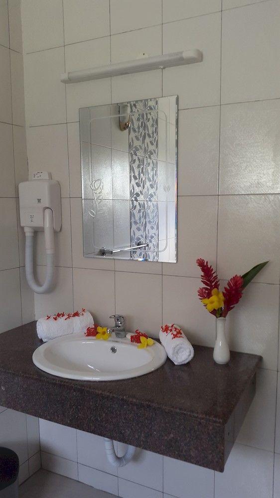 La Modestie Guest House Grand Anse  Esterno foto