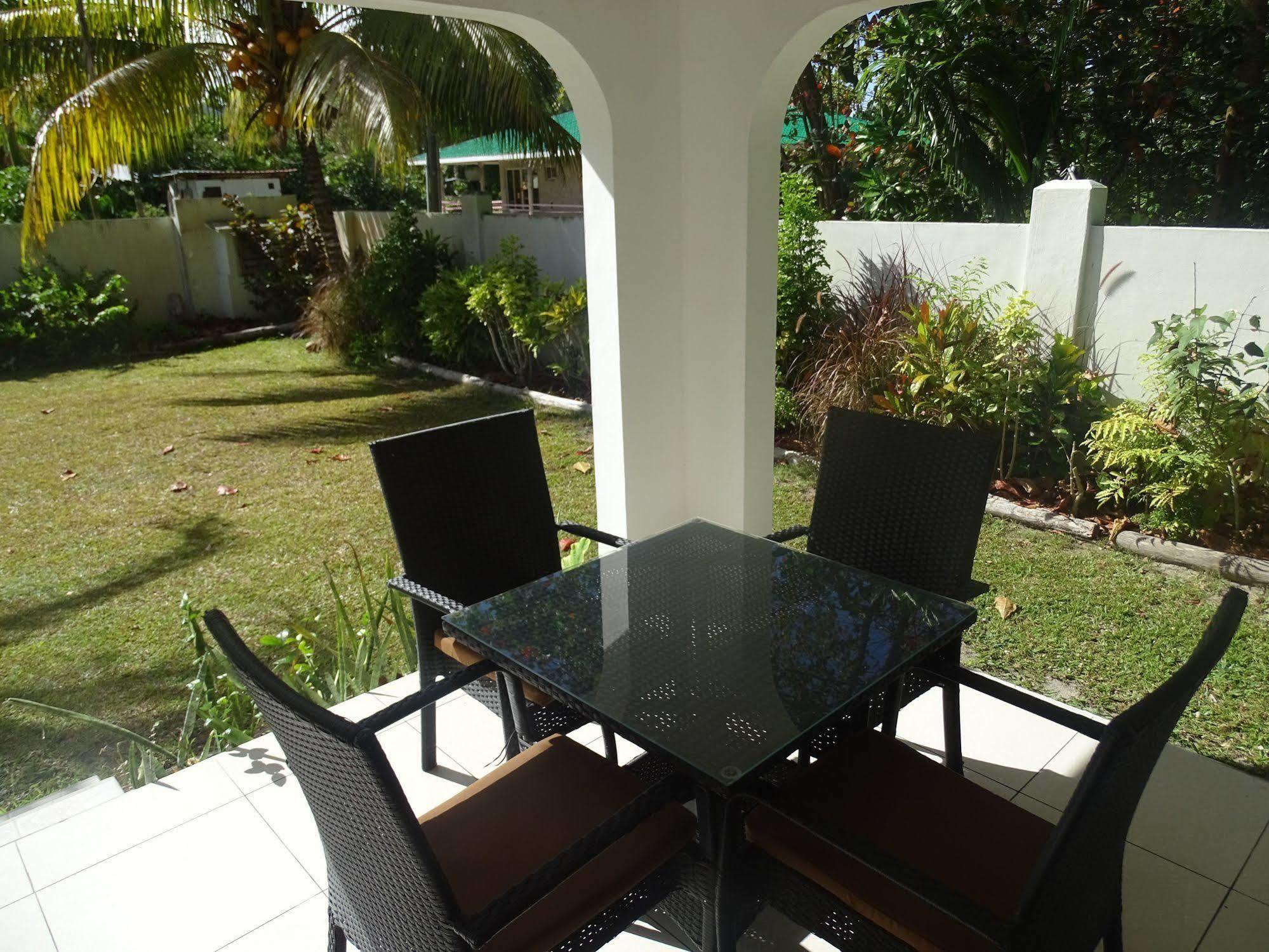 La Modestie Guest House Grand Anse  Esterno foto
