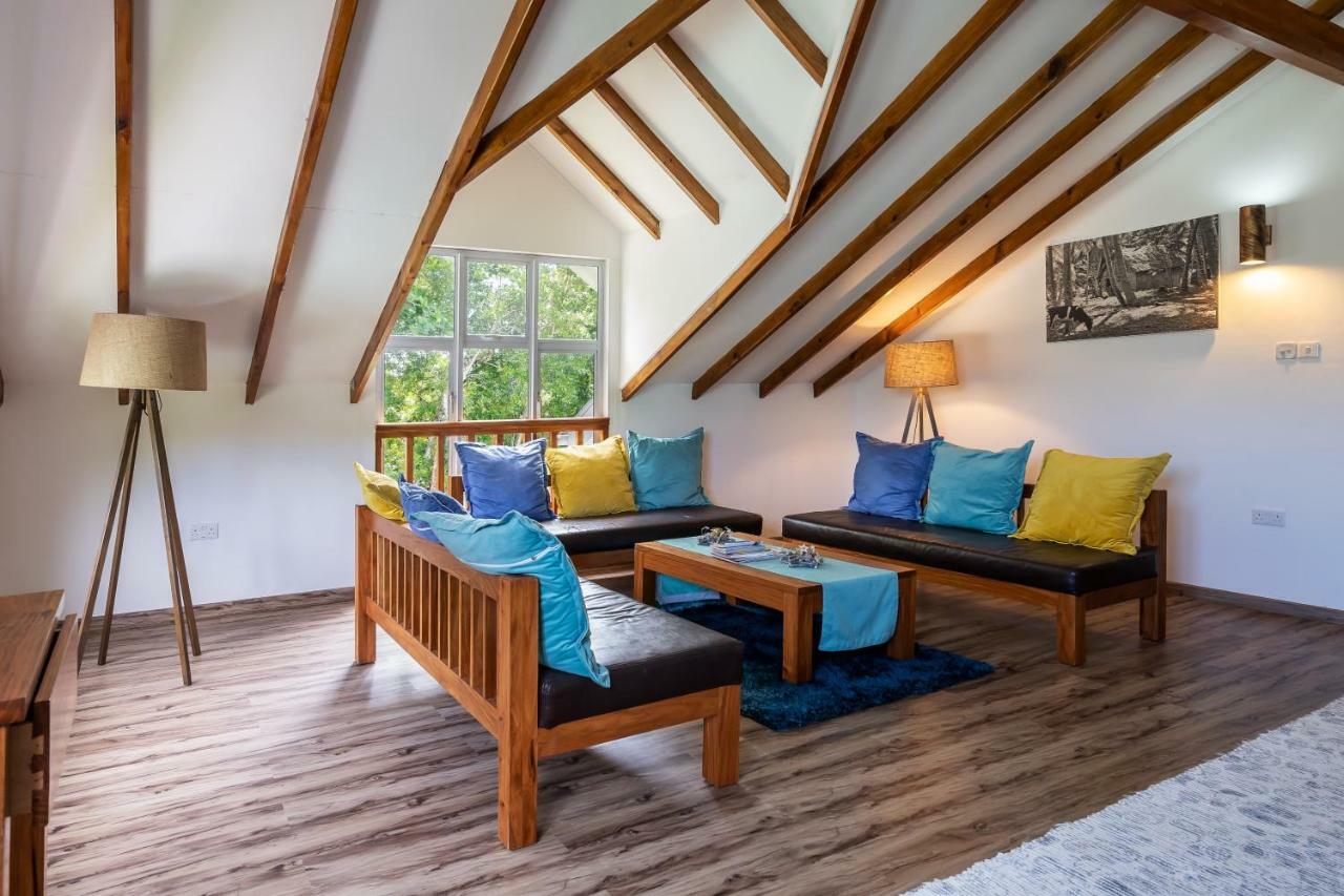 La Modestie Guest House Grand Anse  Esterno foto